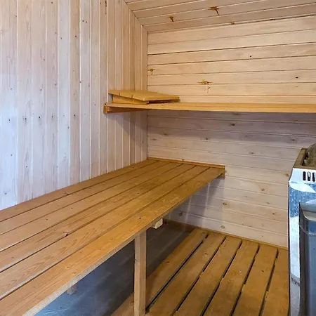Front In With Sauna * Hemmet